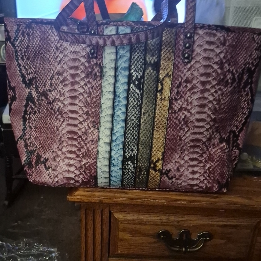 Badgley Mischka Pink Snake-Print Tote with Multi-Striped Center BRAND NEW